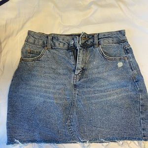 Womens denim skirt size 6